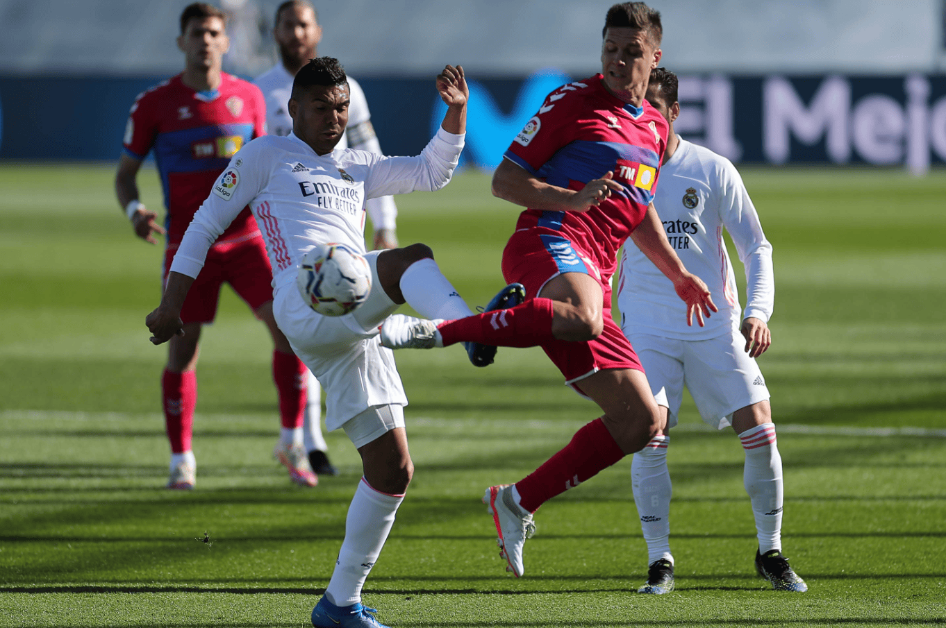 爱游戏官网-西甲加时末段再迎强敌，克里夫兰骑士回应争议，主帅态度——压力陡增，纪律约束更严格(美国克里夫兰音乐学院)